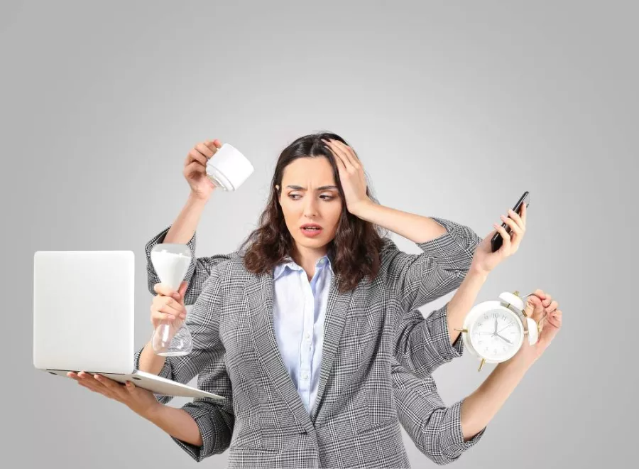 العمل بذكاء